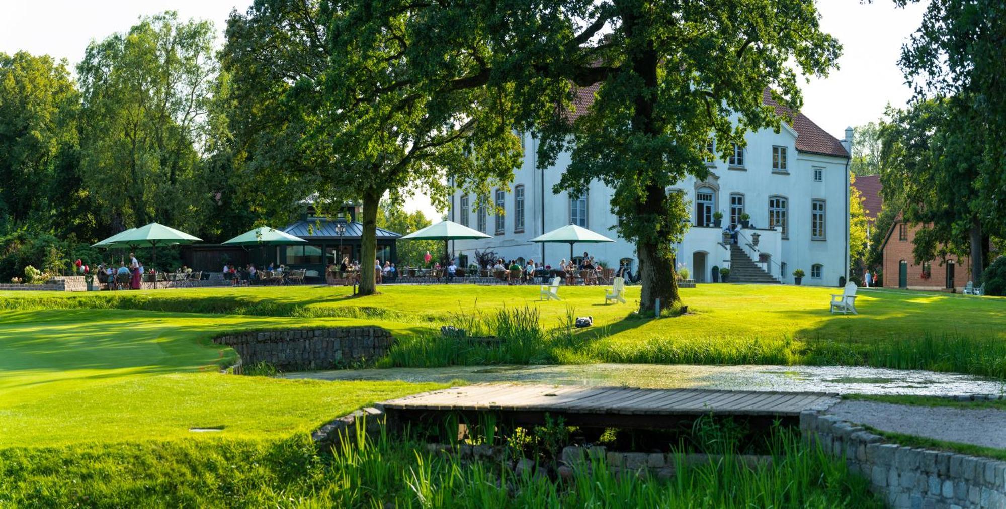 Hotel & Gaestehaus Gut Kaden Alveslohe Exterior photo